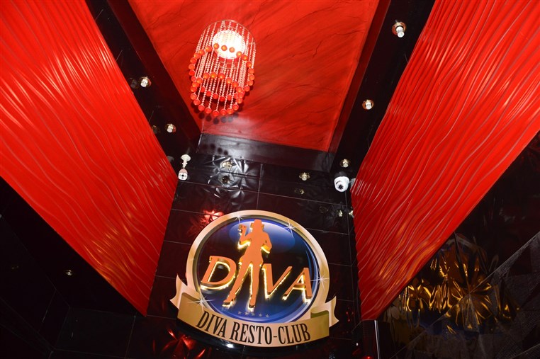 Diva's Stars on Saturday Night